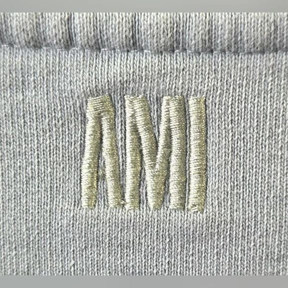 RARE AMI PARIS ALEXANDRE MATTIUSSI AMI DE COEUR SWEATSHIRT. - Picture 5 of 10